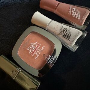 Womens MakeUp Bundle  ***73*** LOreal Lipstick